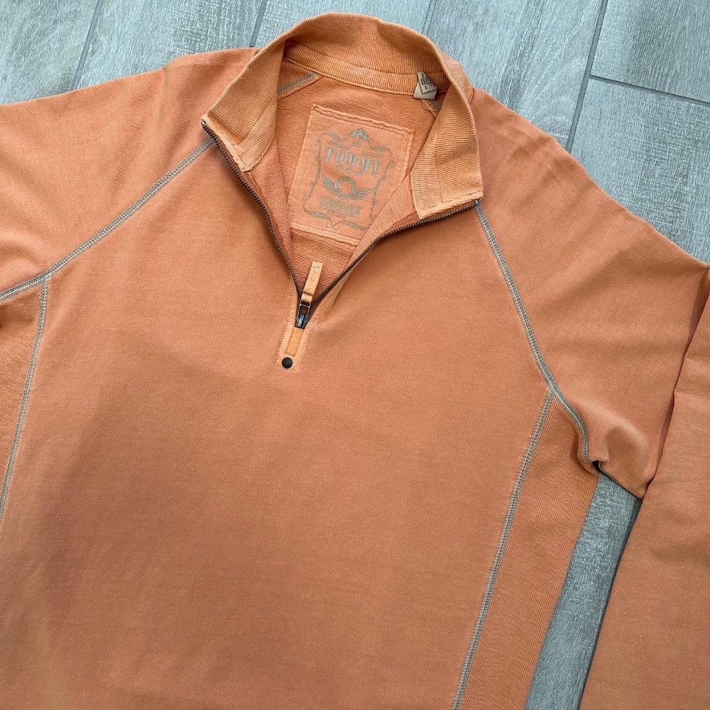 Tommy Bahama Stretchable  Men's Orange 1/4  Zip Pullover Style Stitching Size M